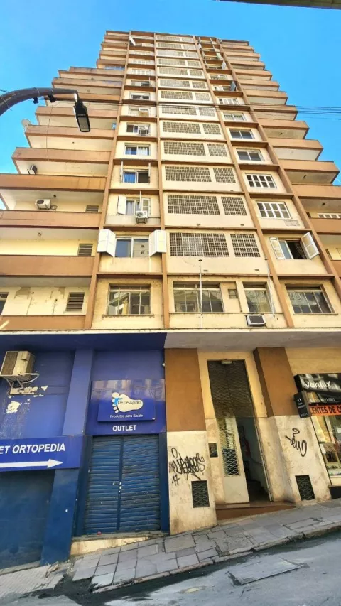 Apartamento com 2 quartos, 1 banheiro e 69m² à venda no bairro Centro Historico, Porto Alegre