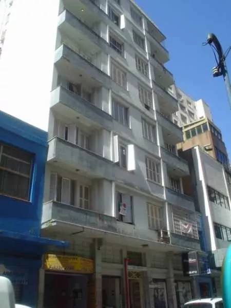 Apto com 3 quartos, 1 banheiro e 75m² à venda no bairro Centro, Porto Alegre